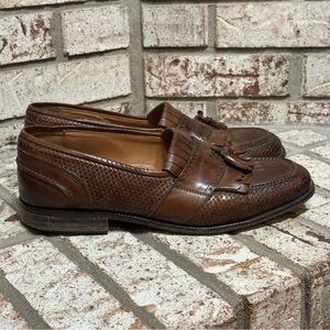 Bostonian Dark Brown Leather Tassel Loafers Slip on Textured Dress Shoe size 10